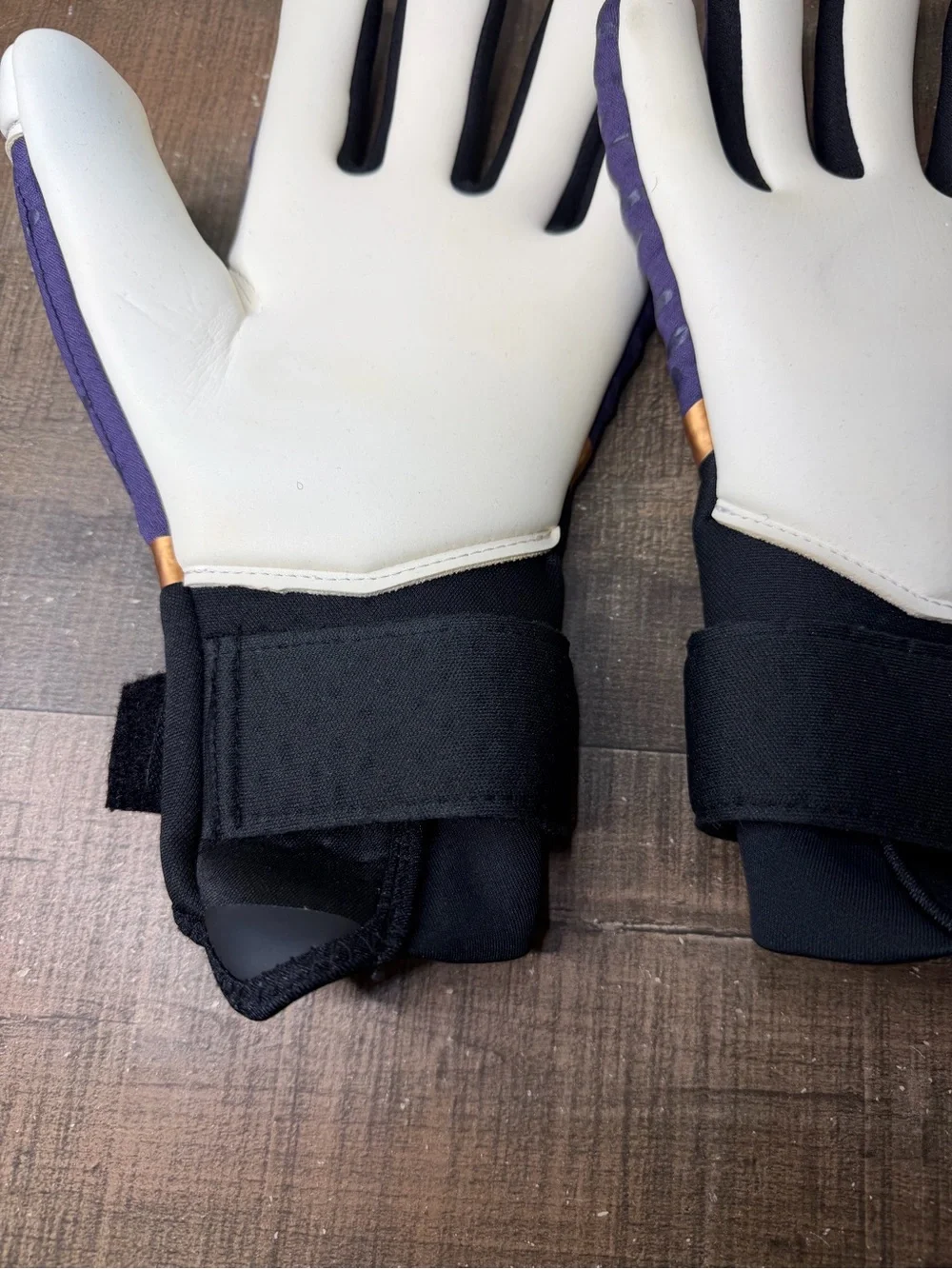 Nike GK Phantom Elite Goalkeeper Soccer Gloves.  - Size 7 Men.